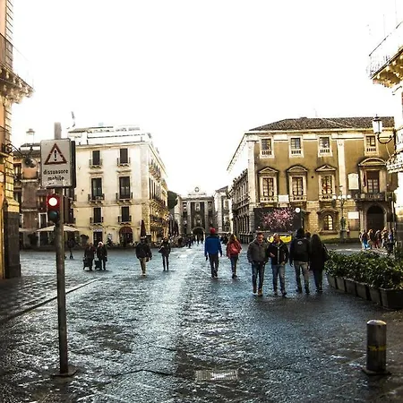 Otto Biscari Apartamento *