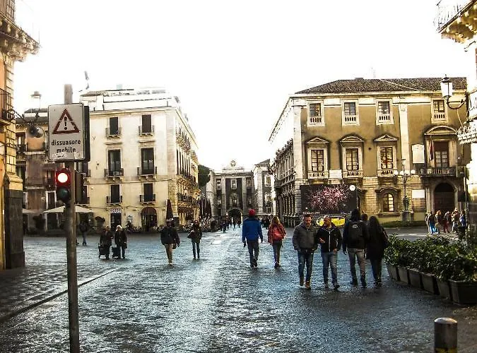 Otto Biscari 公寓 *